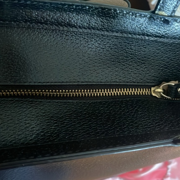 KATE SPADE NEW YORK TOTE PINK INTERIOR with Dust bag. - Picture 7 of 10